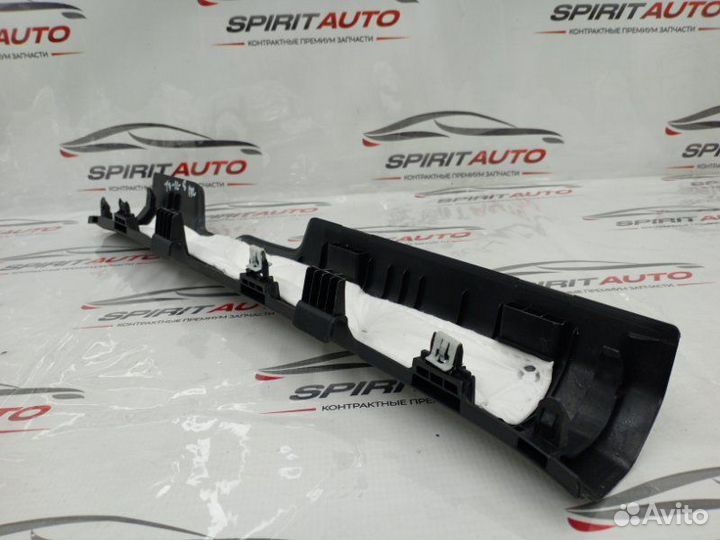 Накладка порога передняя левая Kia Sportage 5 D4HD