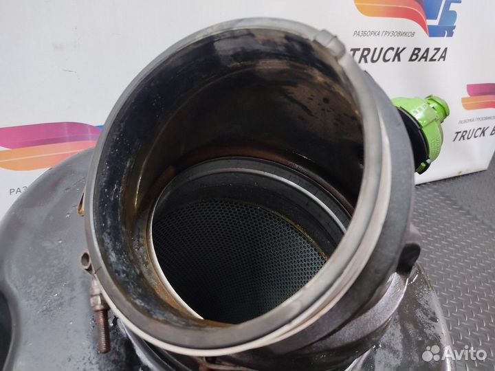 3979505 Корпус воздушного фильтра Volvo FH