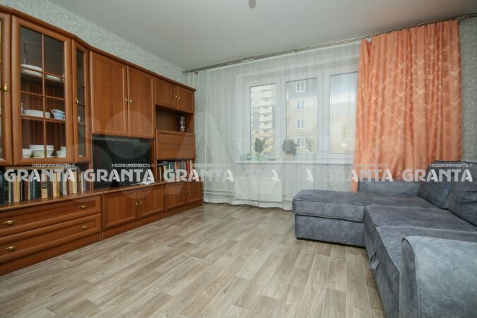 2-к. квартира, 55 м², 4/17 эт.