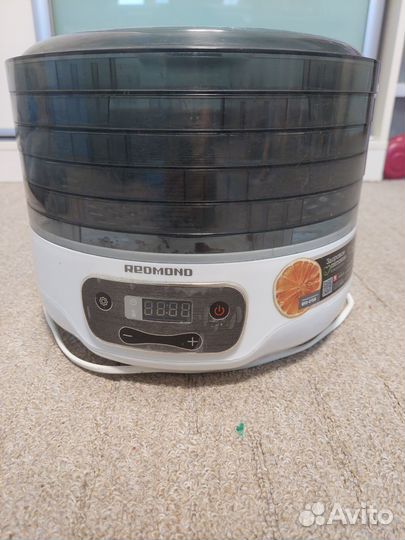 Сушилка для овощей и фруктов redmond