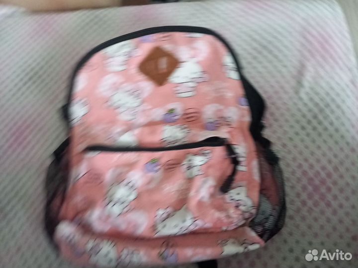 Продам рюкзаки для девочек