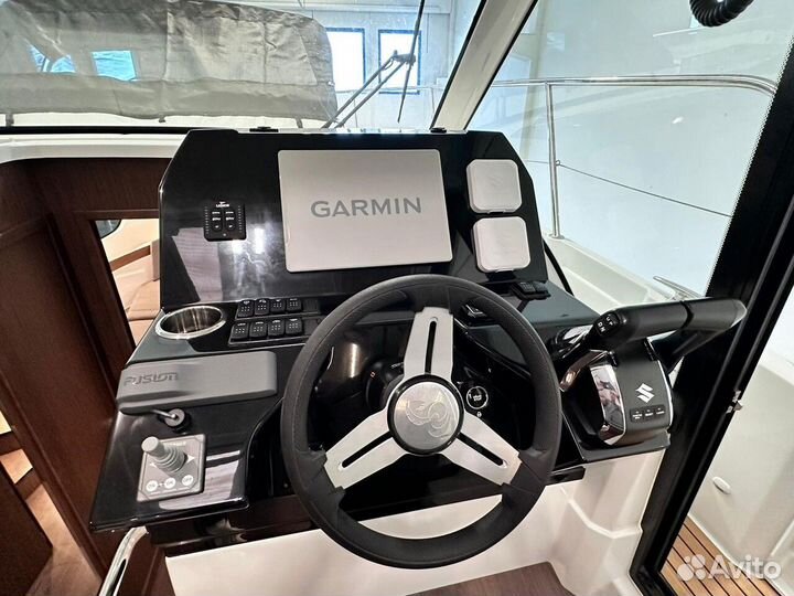 Катер Beneteau Antares 11