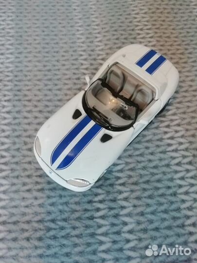 Модель спортивной машины