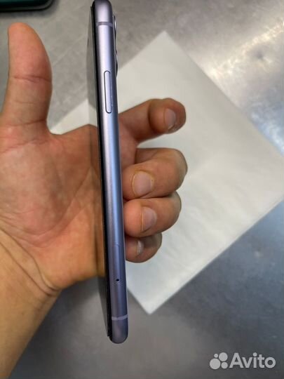 Телефон iPhone 11 128 gb