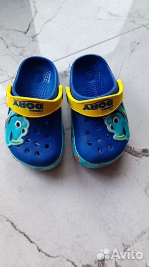 Тапочки crocs