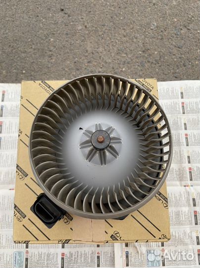 Моторчик печки Toyota land Cruiser Prado 120