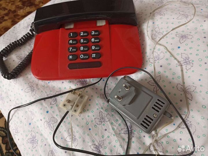 Телефон с опредилетелем