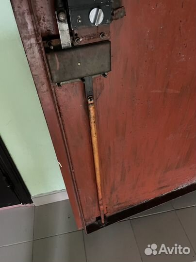 Дверь входная металлическая бу