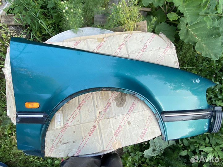 Продаю крыло Saab 9000 88-97 г.в