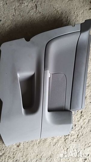Обшивка двери задняя левая volvo c30 вольво с30