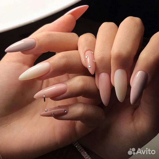 Мастер маникюра делаю педикюр и маникюр