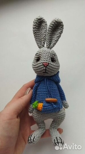 Вязаный зайка