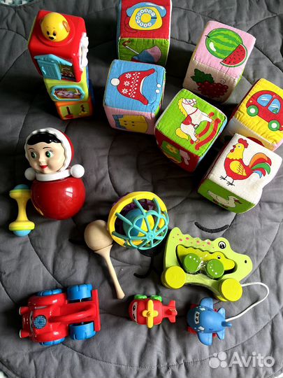 Развивающие игрушки пакетом