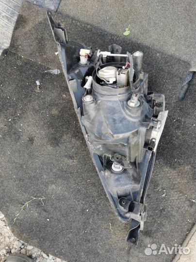 Фара передняя правая Honda Fit GD1