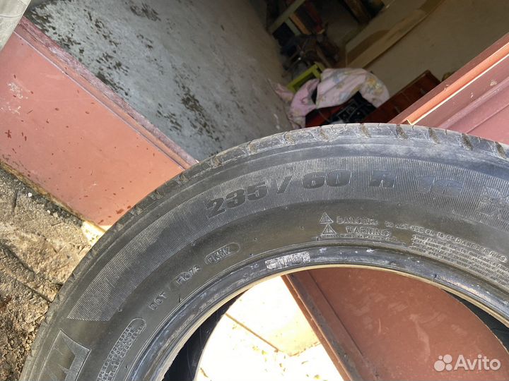 Michelin Latitude Tour HP 235/60 R16 100