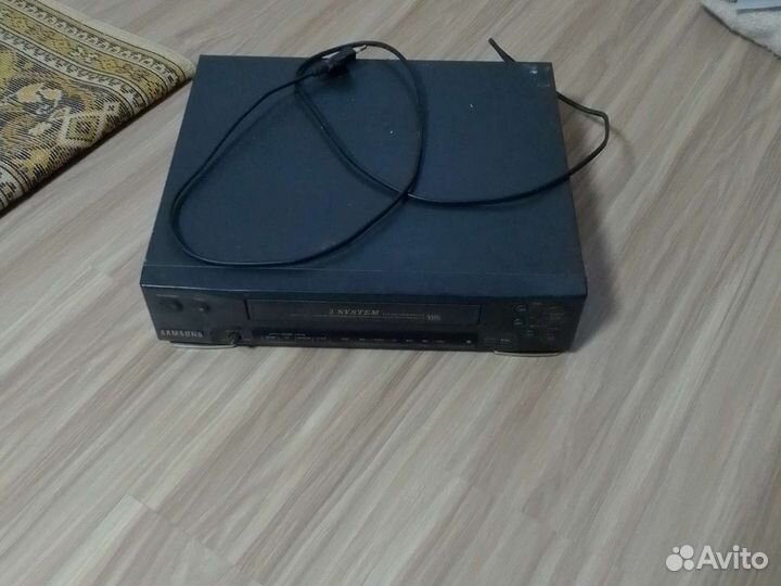 Видеомагнитофон