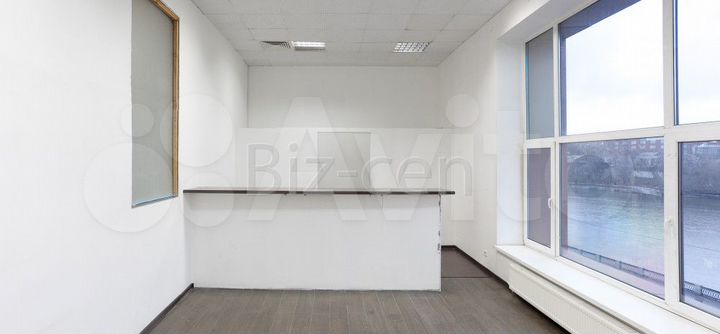 Недалеко от метро офис 365 кв.м в аренду