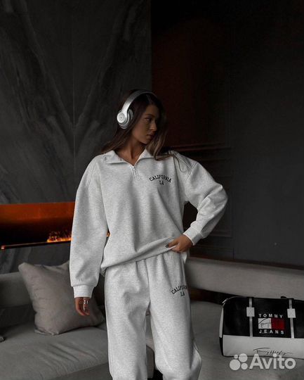 Новый спортивный костюм двойка полузамок