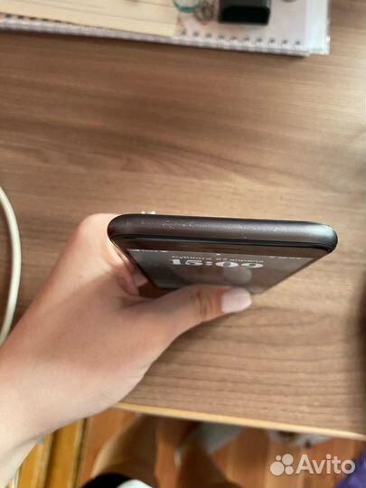 iPhone 8, 64 ГБ