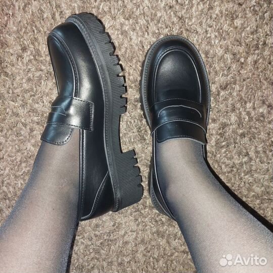 Лоферы женские