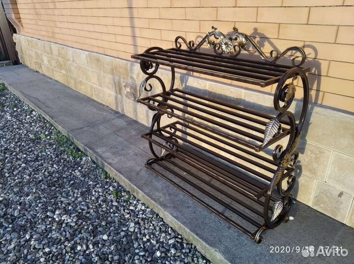 Кованые подставки для обуви
