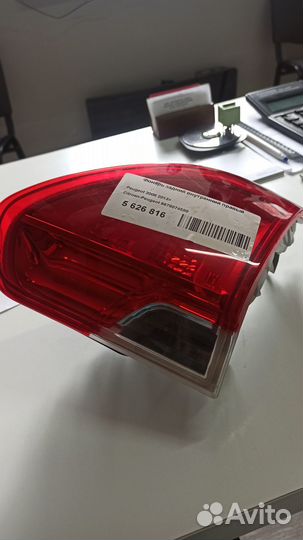 Фонарь задний внутренний правый Пежо 2008