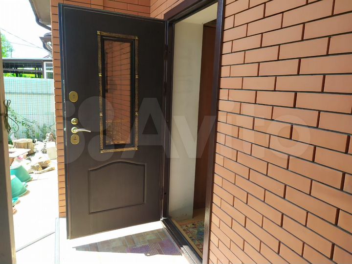 Дом 111 м² на участке 2 сот.