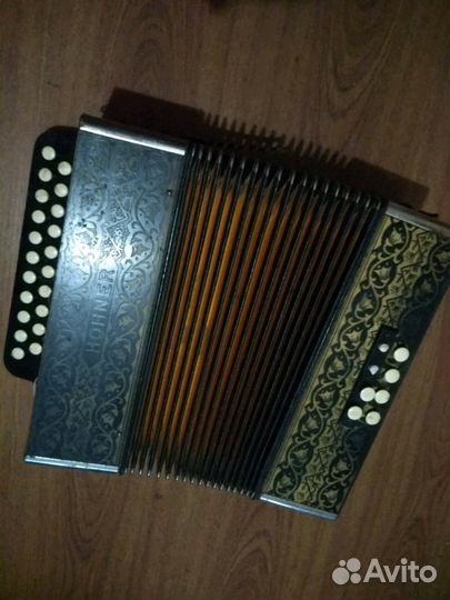 Аккордеон Hohner Vienna Model 2915