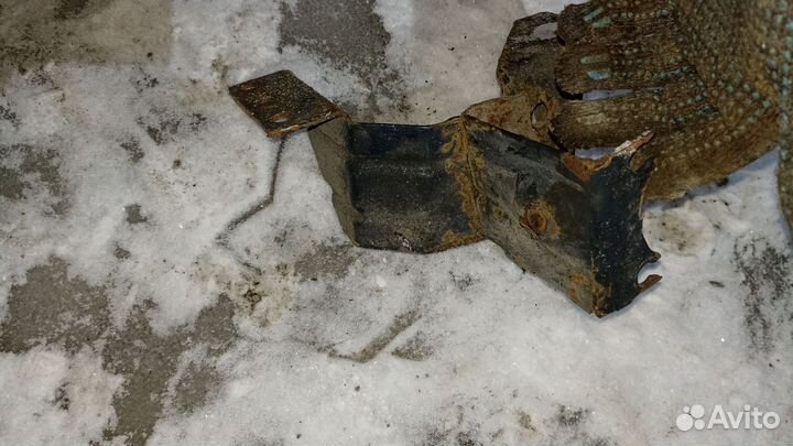 Кронштейн блока Abs Iveco daily 4