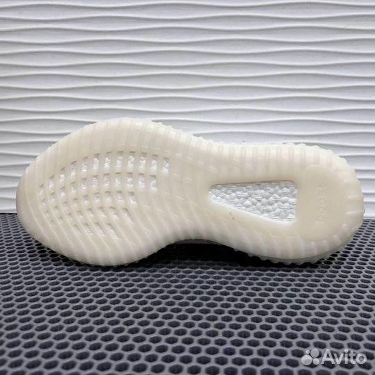 Кроссовки adidas yeezy boost 350 v2 white