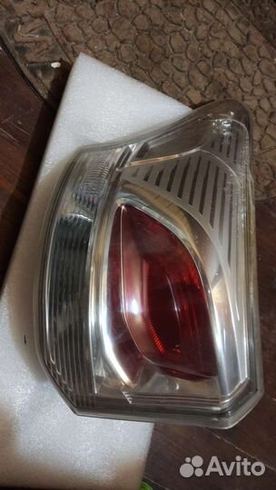 Задняя левая фара митсубиси аутлендер