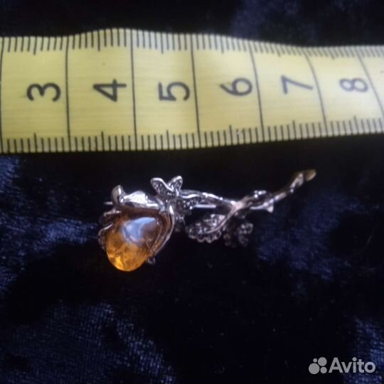 Брошь винтаж янтарь