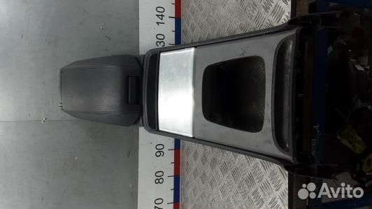 Подлокотник центральный volvo XC90 1 (HKR16IX01)