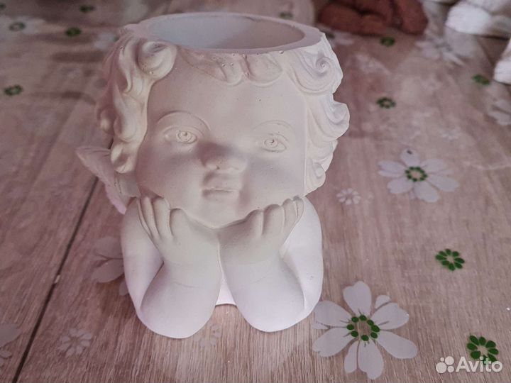 Ангел из гипса