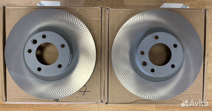 Диск тормозной передний правый Porsche Cayenne 958