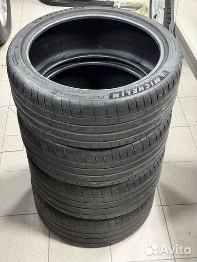 Michelin Pilot Sport 4 S 225/40 R19 и 255/35 R19 96Y