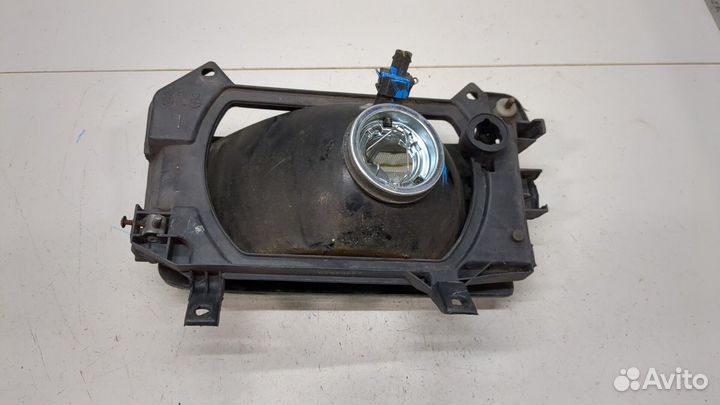 Фара (передняя) левая Volkswagen Transporter 4