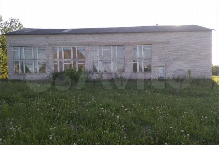 Дом 828 м² на участке 45 сот.