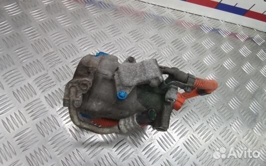 Компрессор кондиционера бензиновый toyota prius XW