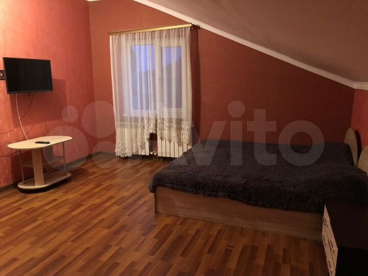 Комната 30 м² в 4-к., 2/2 эт.
