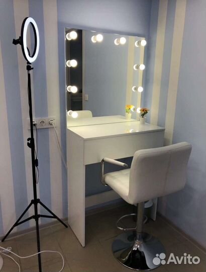 Туалетный столик