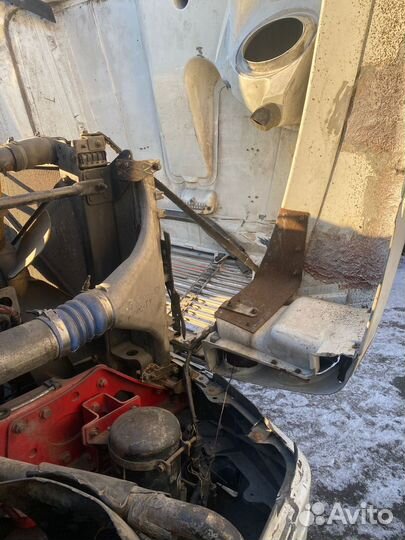 Капот Freightliner century