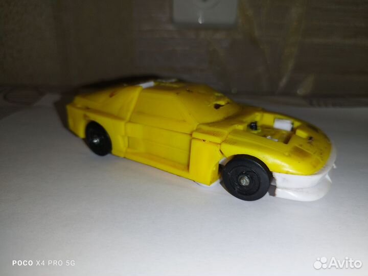 Робот трансформер автомобиль