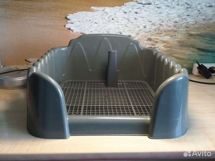 Лоток для собак со столбиком