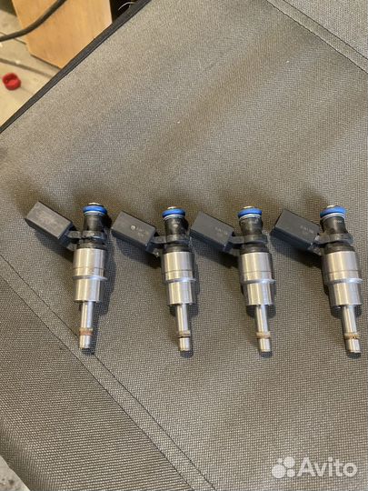 Форсунки топливные 06F906036A