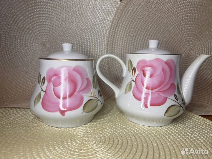 Чайник и сахарница «Пролетарий»,роспись агашки