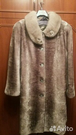 Шуба из мутона, с воротником из норки