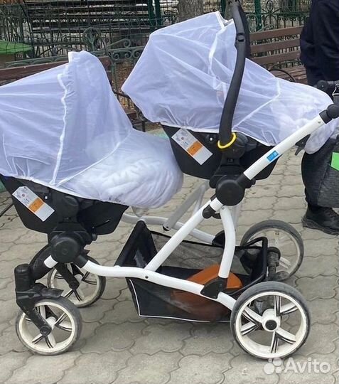 Коляска 3 в 1 для двойни или погодок
