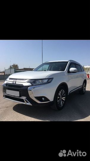 Mitsubishi Outlander 2.0 CVT, 2019, 120 000 км