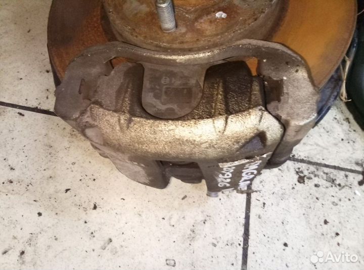 Суппорт тормозной передний правый geely emgrand EC